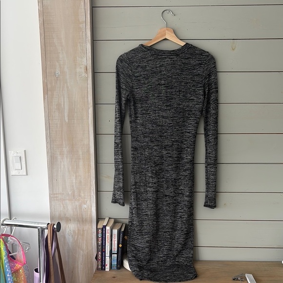 Wilfred Lisiere Stretch Knit V Neck MIDI Dress - Picture 4 of 4